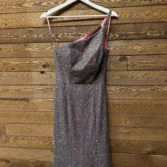 Clarisse 810587 One-Shoulder Sequin Gown Size 6 - Picture 6 of 7